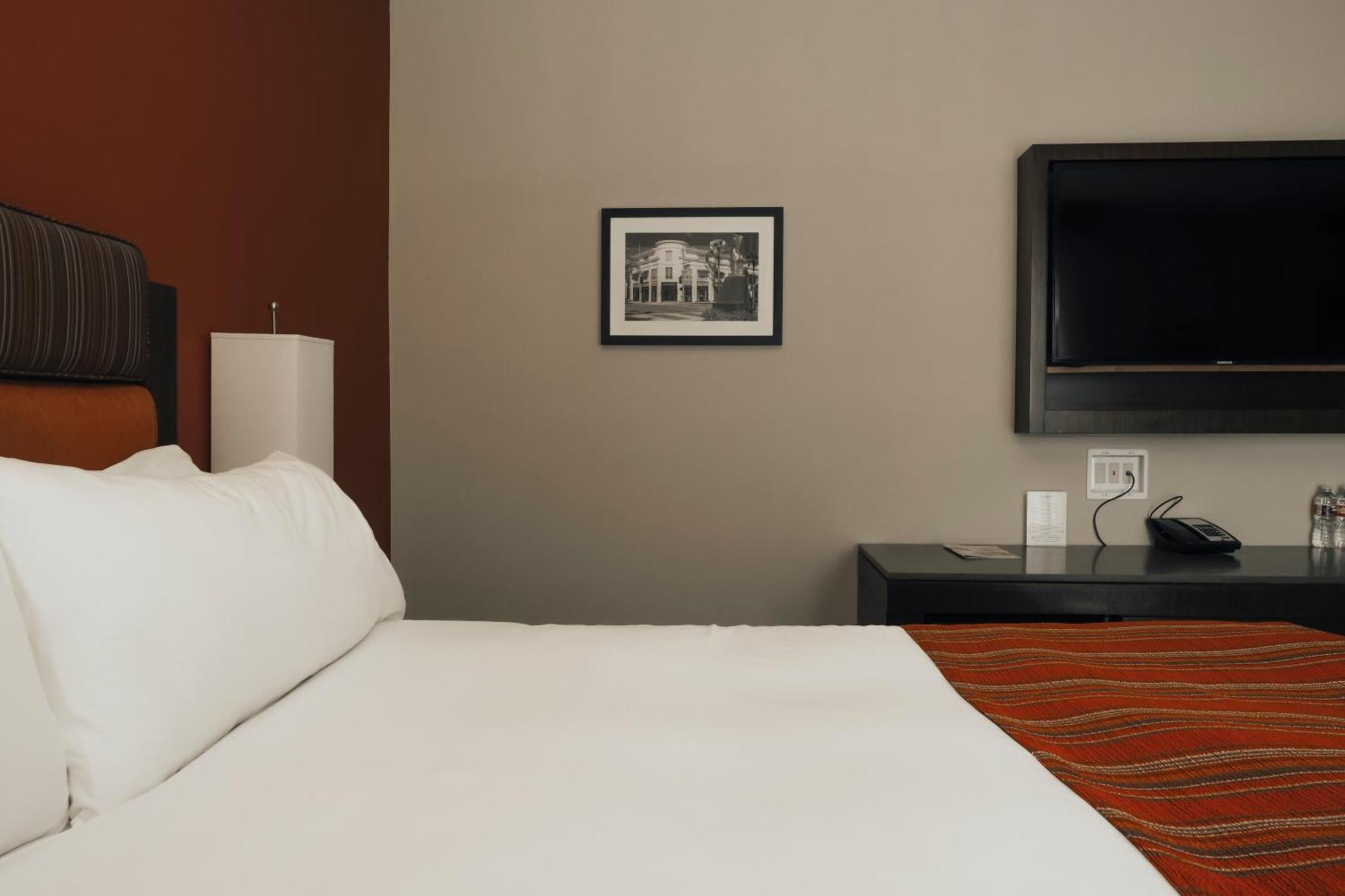 Sirtaj - Beverly Hills Los Ángeles Habitación foto